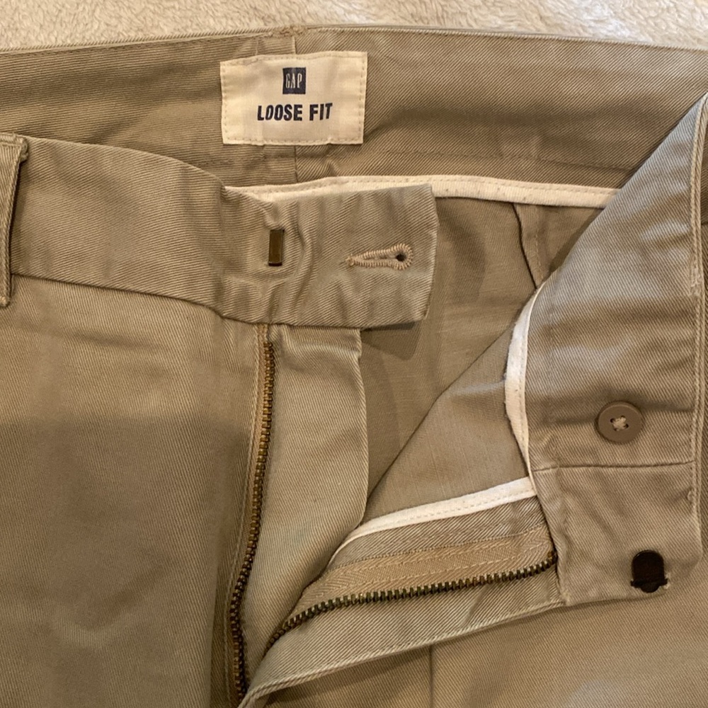 GAP LOOSE FIT KHAKI PANTS! Size 12L - Picture 9 of 11